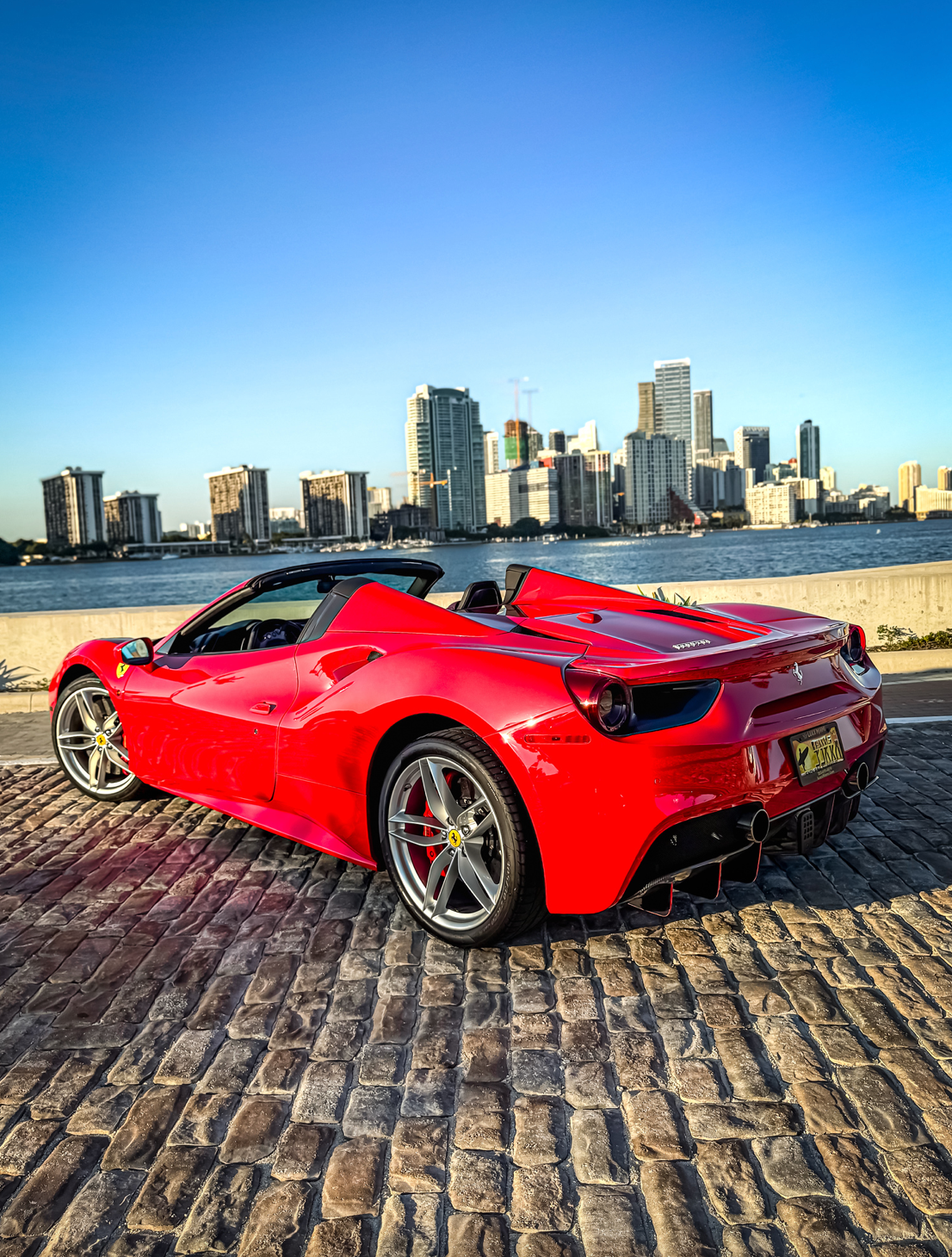 Ferrari 488 Spider photo