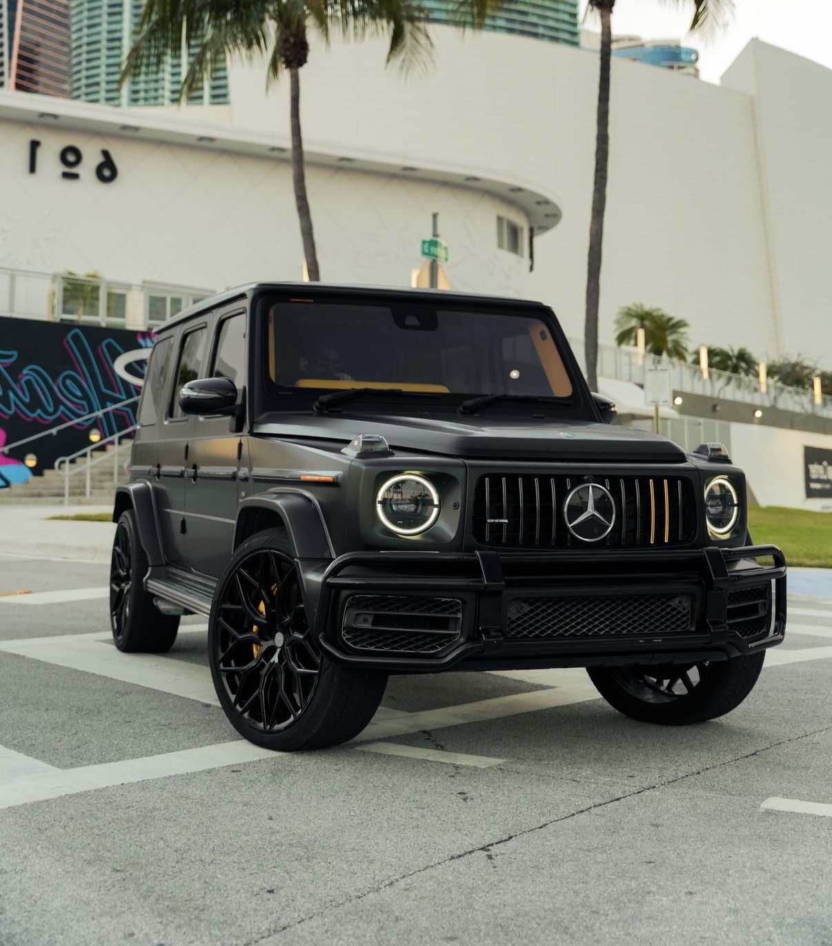Mercedes-Benz G63 AMG Black / Yellow