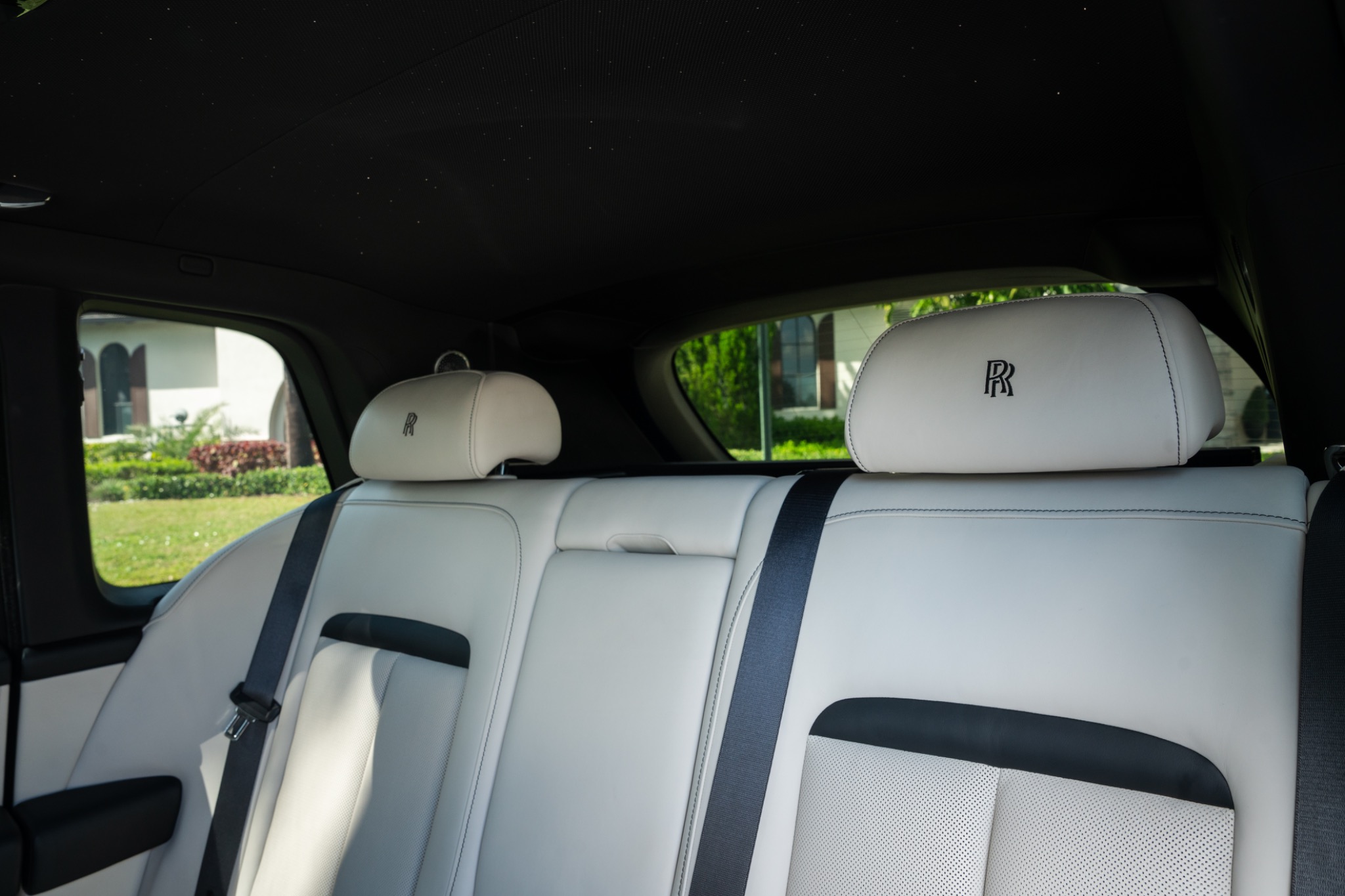 Rolls-Royce Cullinan photo